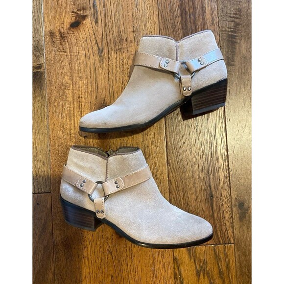 Sam Edelman Womans Boots Fawn Tan Suede Size 6 Booties 1.5 inch Heel EUC - Picture 1 of 12